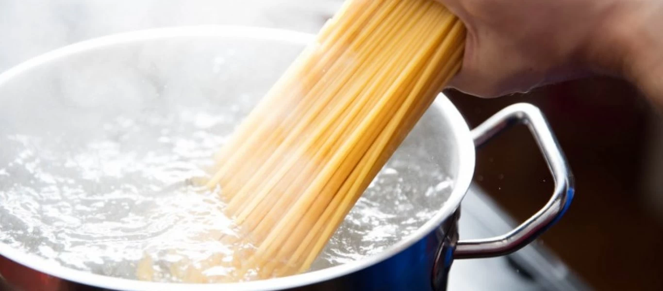 Γιατί δεν πρέπει να σπάμε τα μακαρόνια πριν τα βράσουμε;